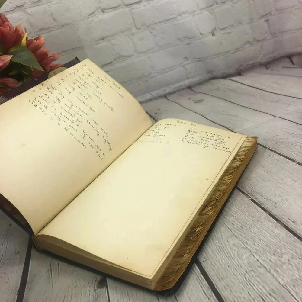 Vintage 1945 SEARCHLIGHT RECIPE cookbook homestead made from scratch